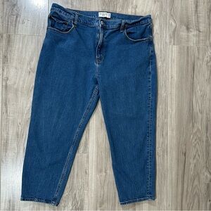 ABERCROMBIE & FITCH THE MOM HIGH RISE 5 Pocket Distressed Cropped Jeans 18S